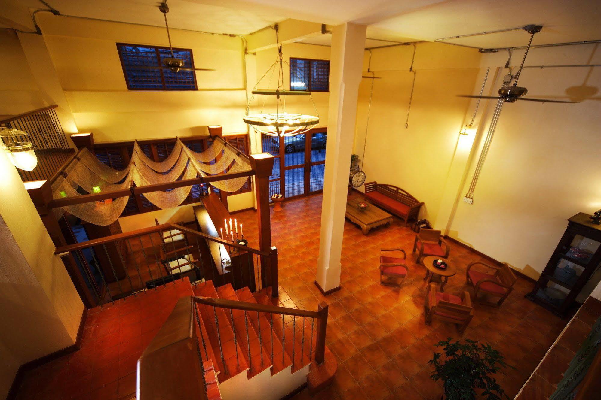 Siamese Views Lodge Bangkok Exterior photo