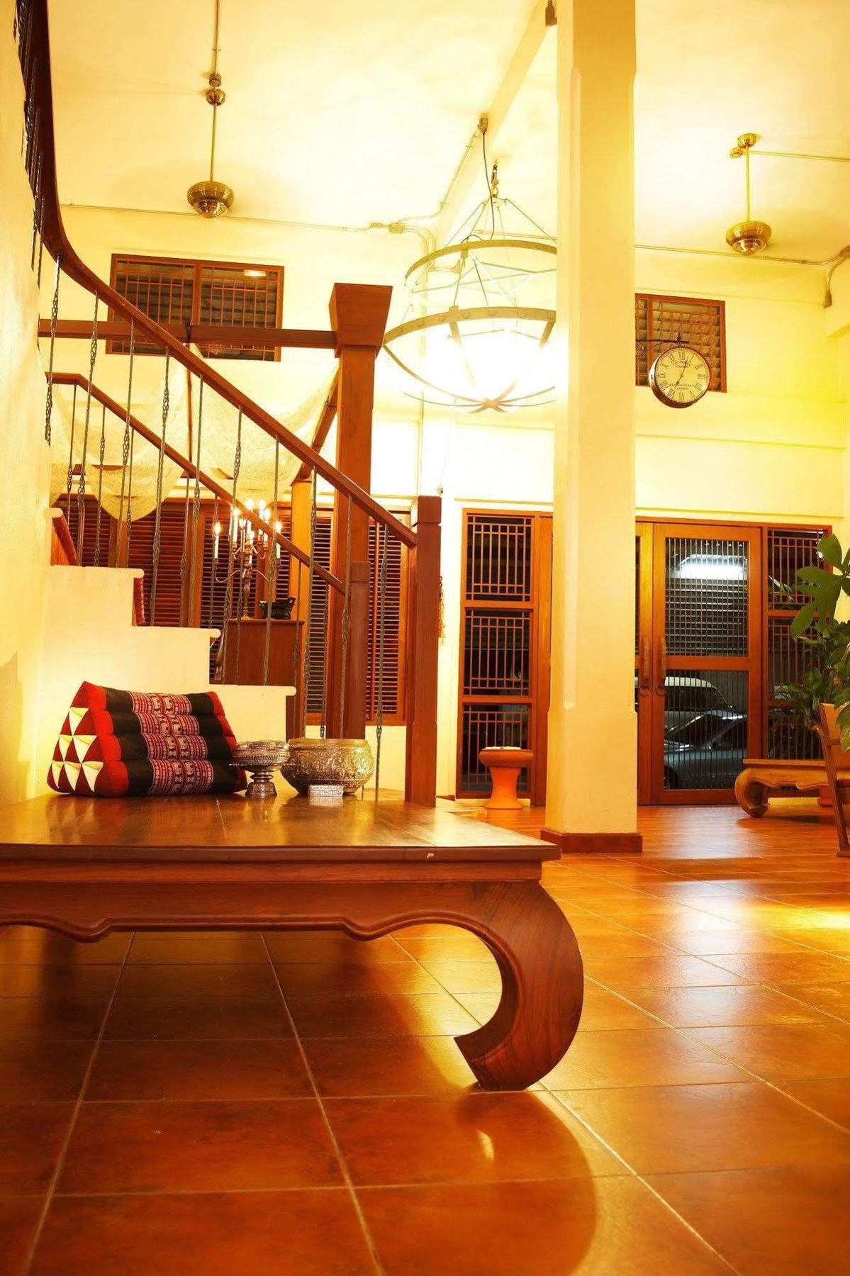 Siamese Views Lodge Bangkok Exterior photo