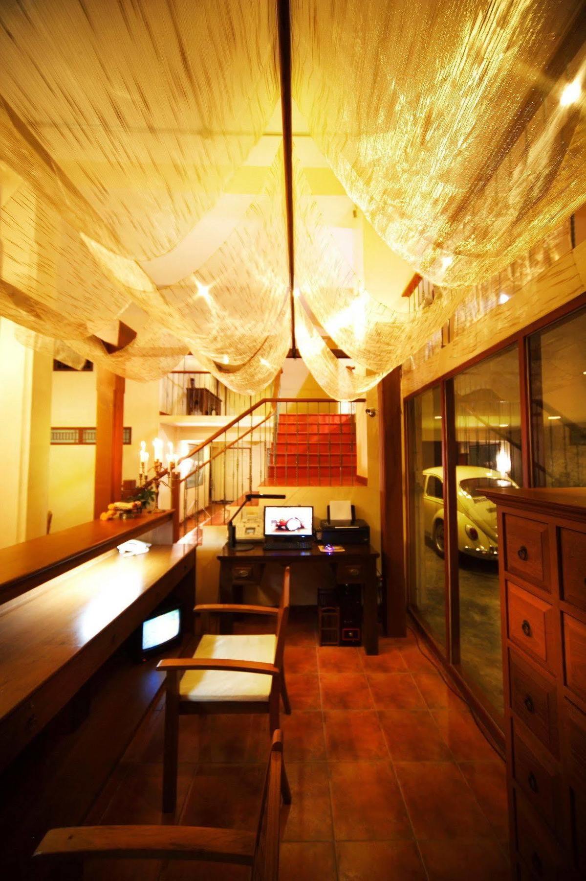 Siamese Views Lodge Bangkok Exterior photo